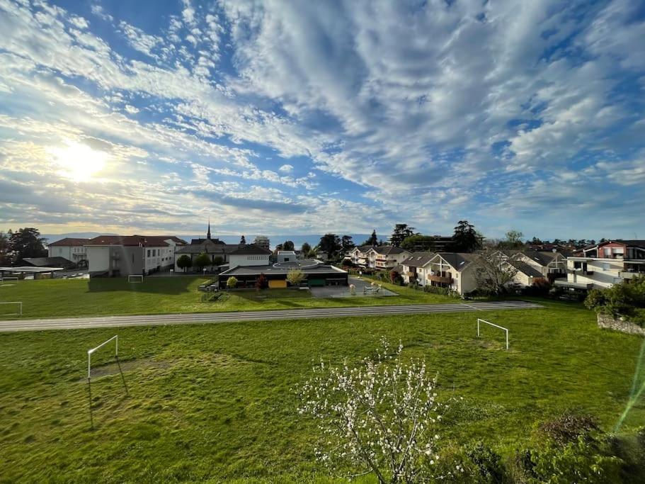 Appartement T3 En Centre-Ville De Thonon-Les-Bains Luaran gambar